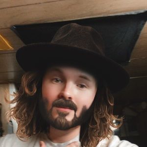 Meet your Posher, Eric